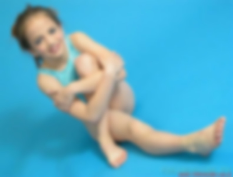 bluegymsuit32.JPG