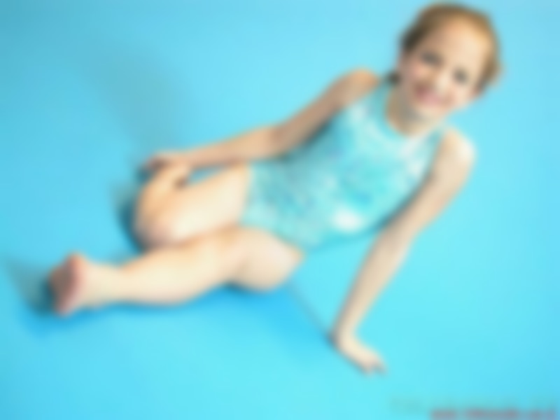 bluegymsuit8.JPG