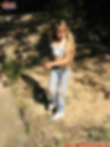 048.jpg