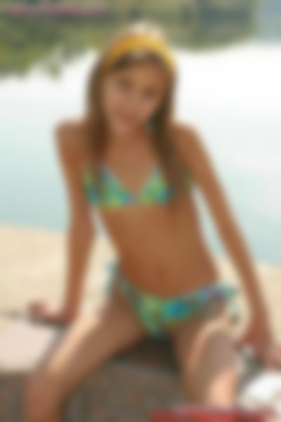 Kylee-Model_set01_001.jpg