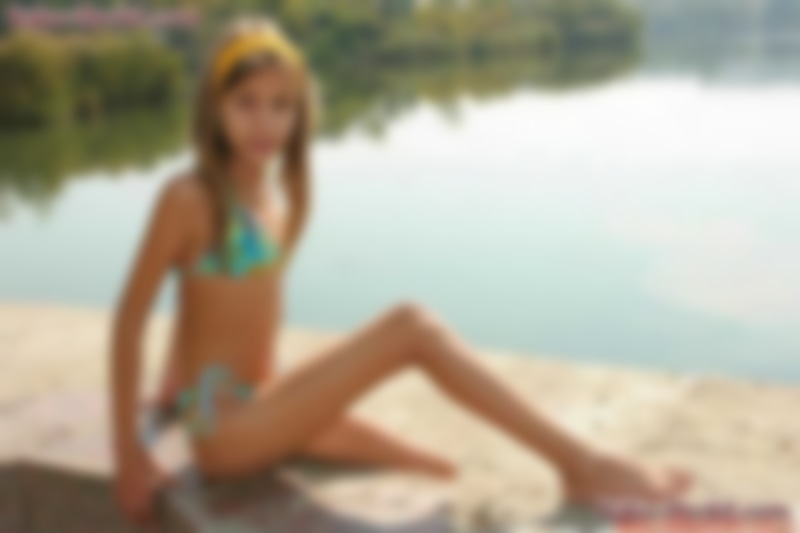 Kylee-Model_set01_005.jpg
