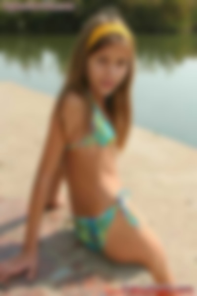 Kylee-Model_set01_013.jpg
