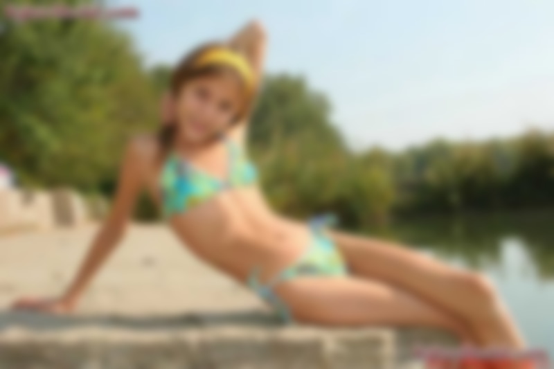 Kylee-Model_set01_029.jpg
