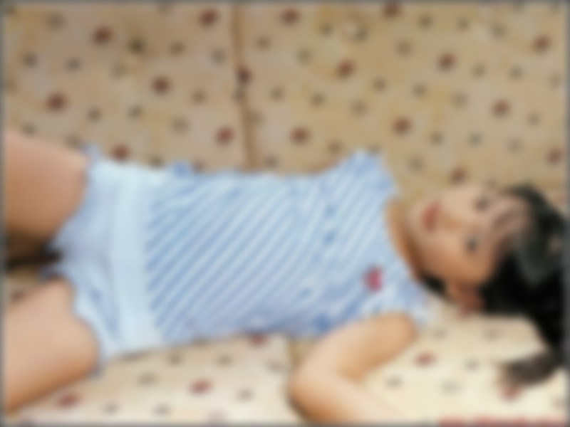 yumu040_041w.jpg